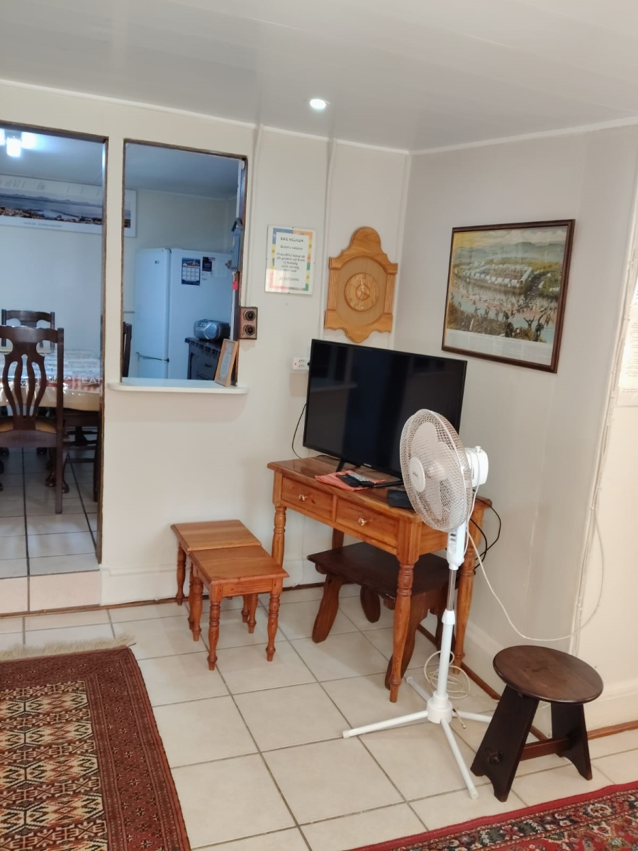 5 Bedroom Property for Sale in Hartenbos Central Western Cape